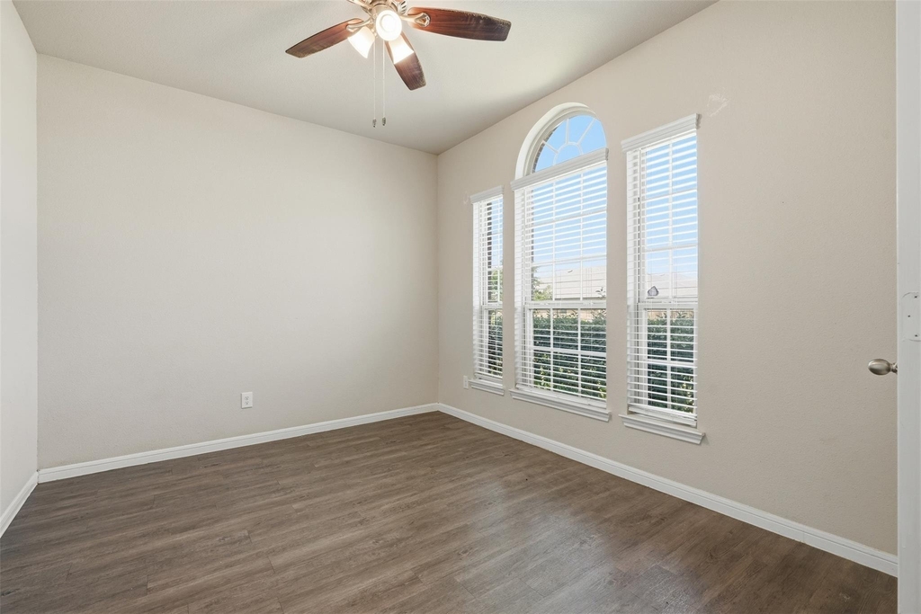 4305 E Bayou Maison Circle - Photo 4