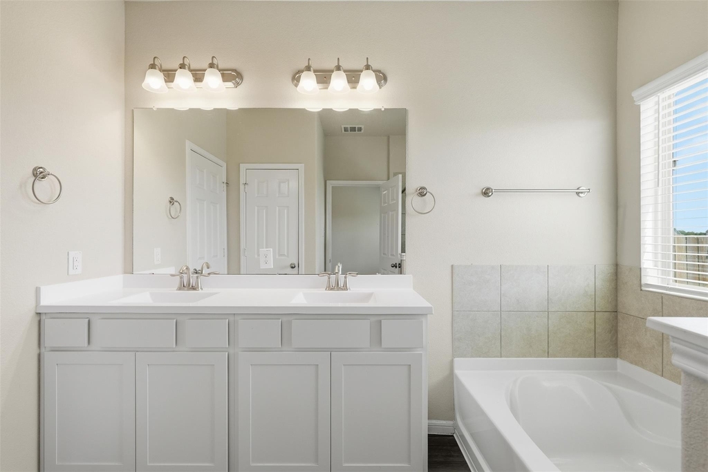4305 E Bayou Maison Circle - Photo 16