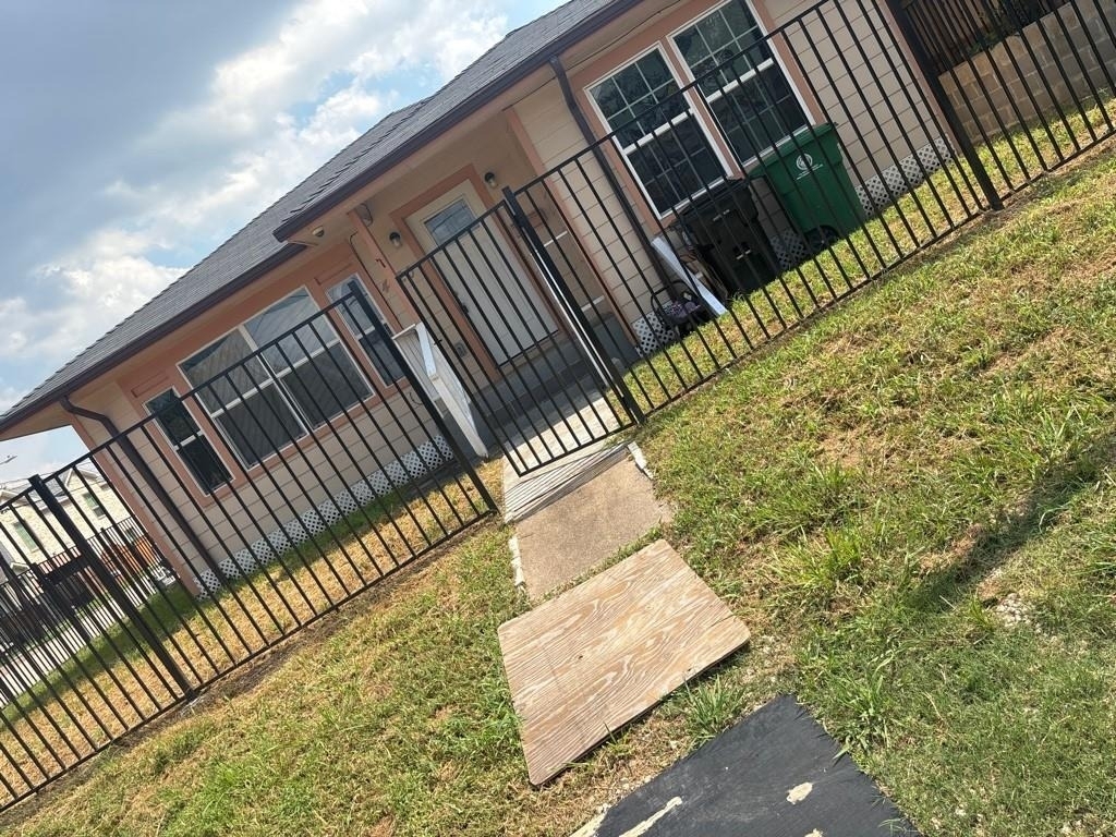 4620 Nichols Street - Photo 3