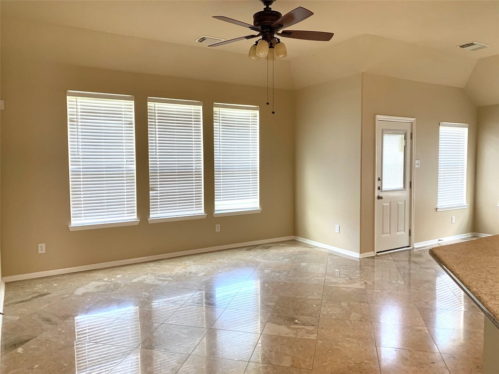 2822 Chalet Knolls Lane - Photo 5