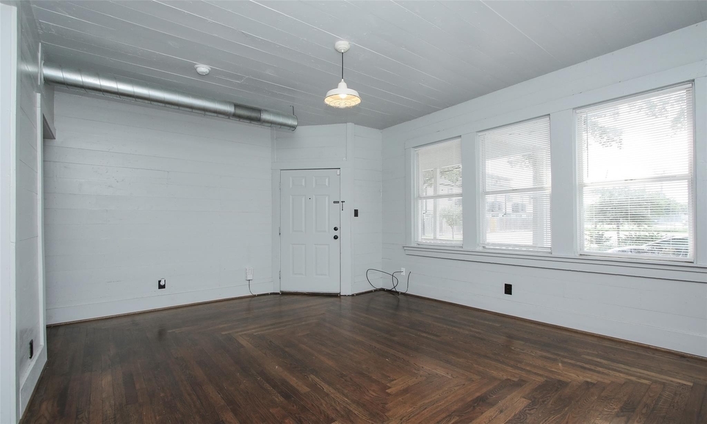 316 Eastwood Street - Photo 9