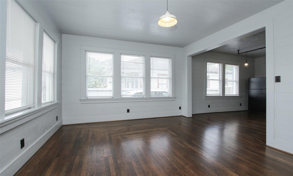 316 Eastwood Street - Photo 1