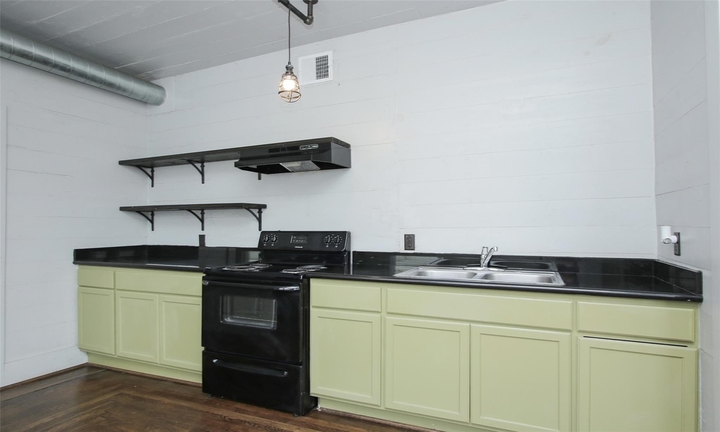 316 Eastwood Street - Photo 6