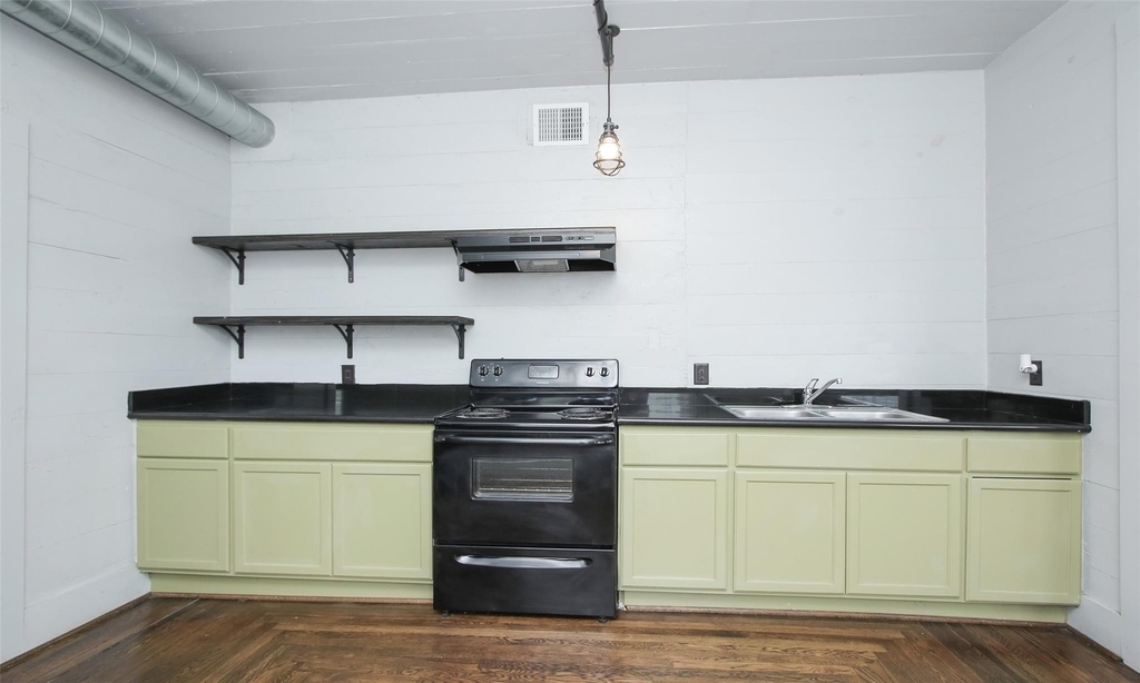 316 Eastwood Street - Photo 11