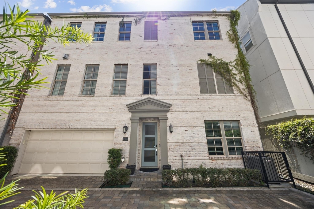 2506 Mckinney Street - Photo 0