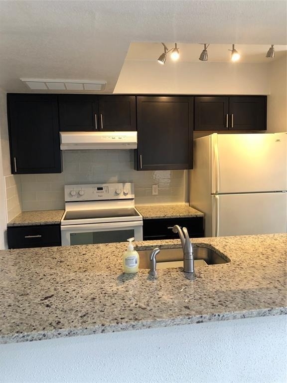 2601 S Braeswood Boulevard - Photo 7
