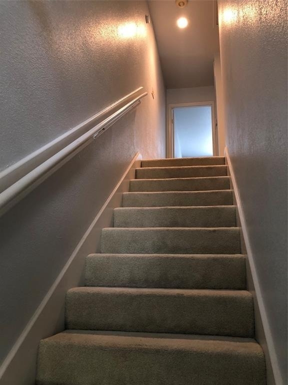 2601 S Braeswood Boulevard - Photo 4