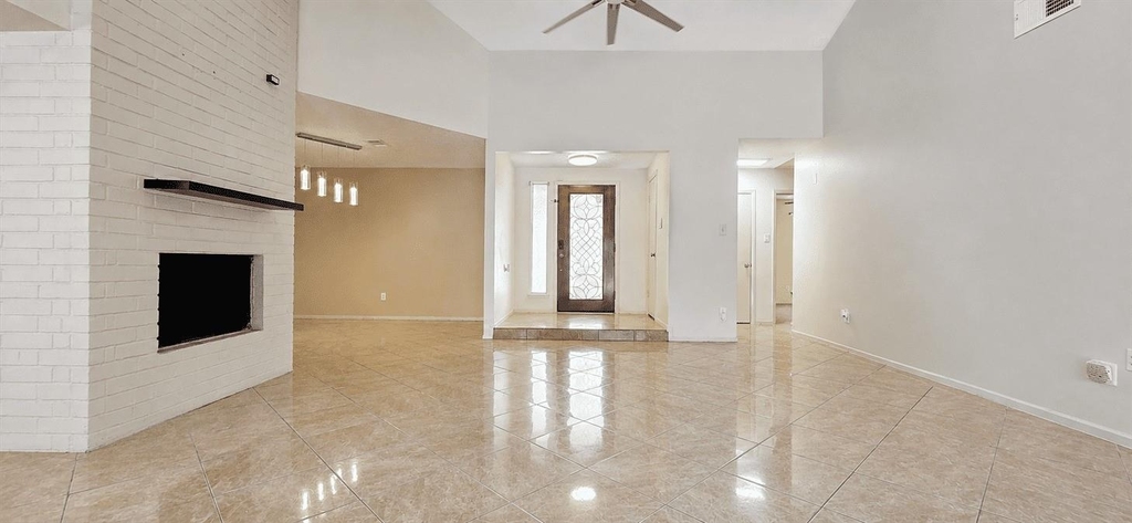 13914 Bonnington Drive - Photo 2