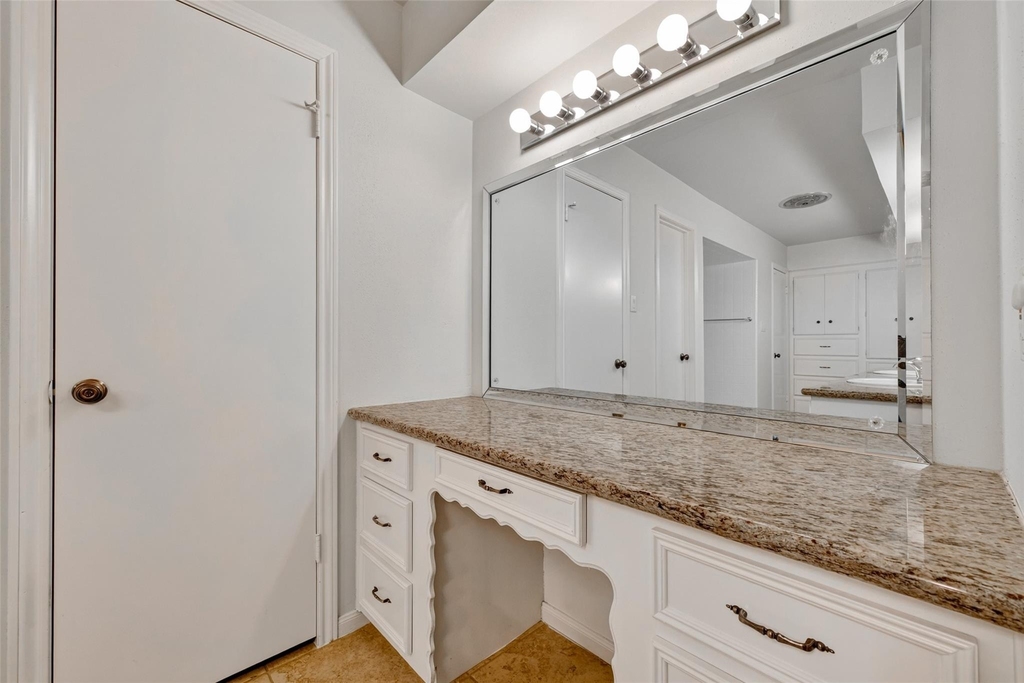 6222 Creekbend Drive - Photo 43