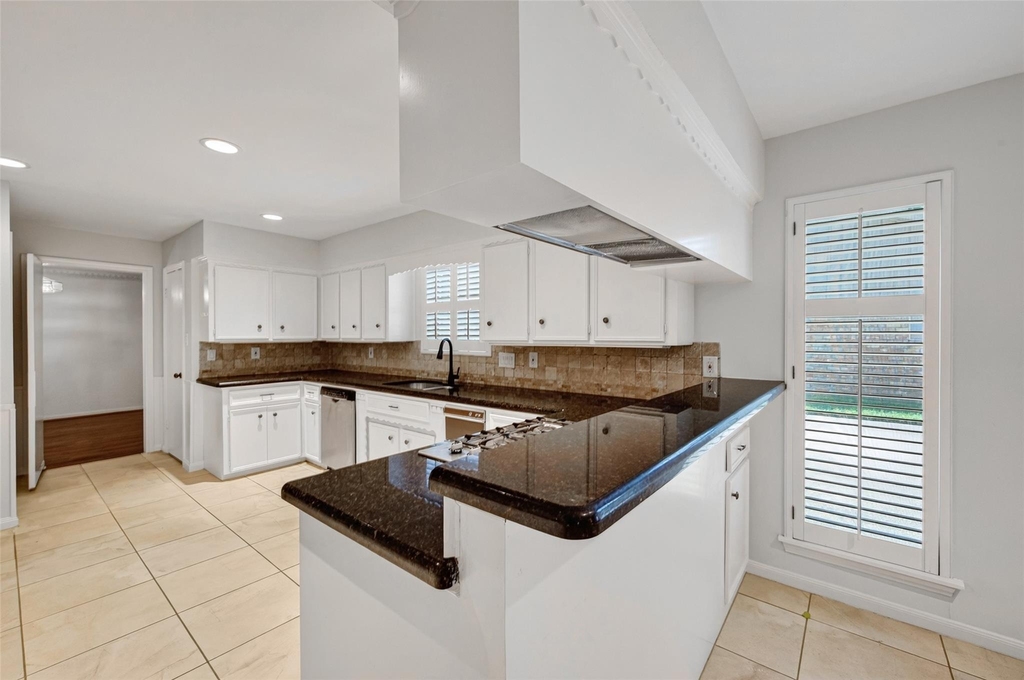 6222 Creekbend Drive - Photo 6