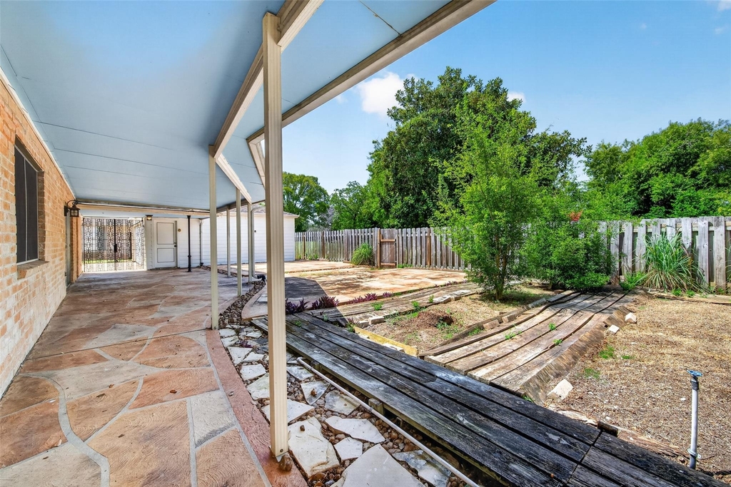 6222 Creekbend Drive - Photo 48