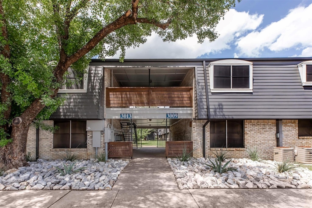 3001 Jane Lane - Photo 1