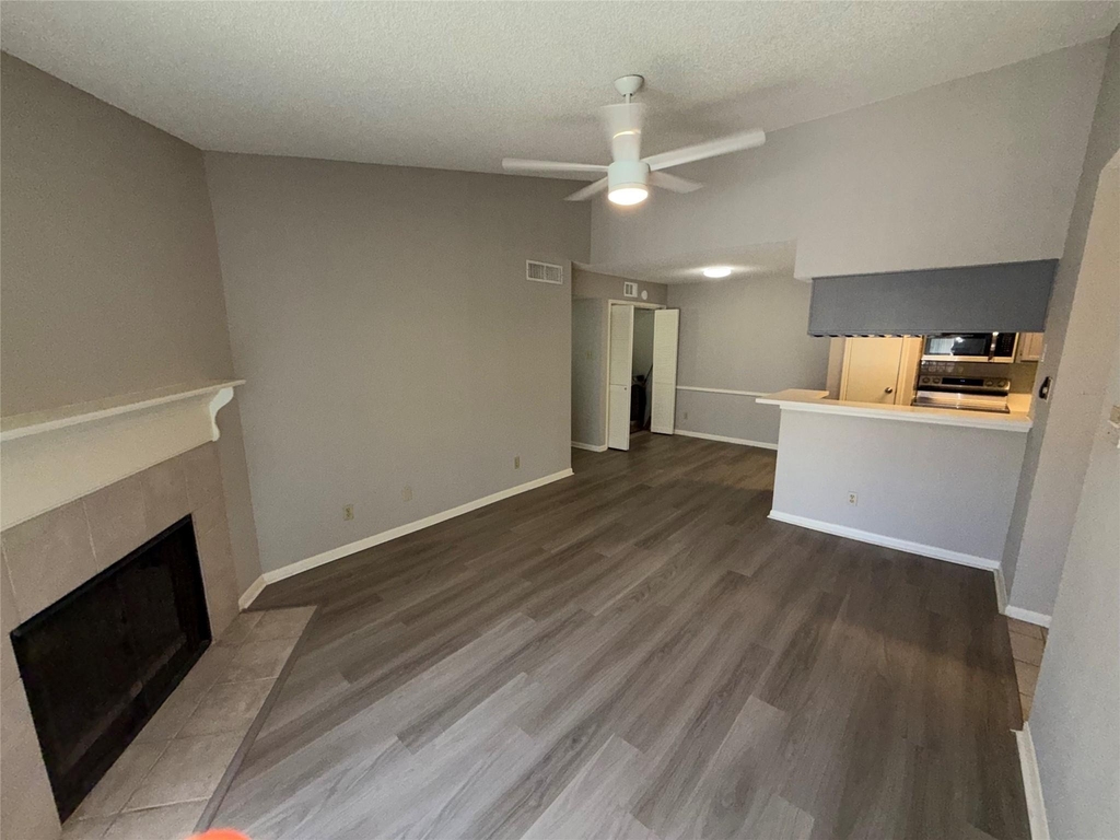 2120 El Paseo Street - Photo 0
