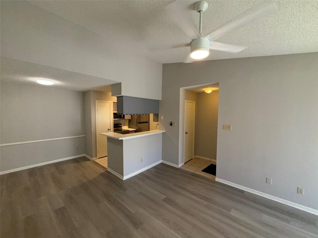 2120 El Paseo Street - Photo 3