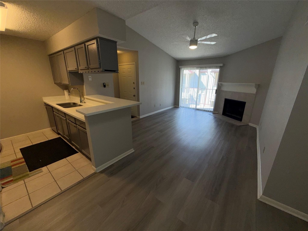 2120 El Paseo Street - Photo 4
