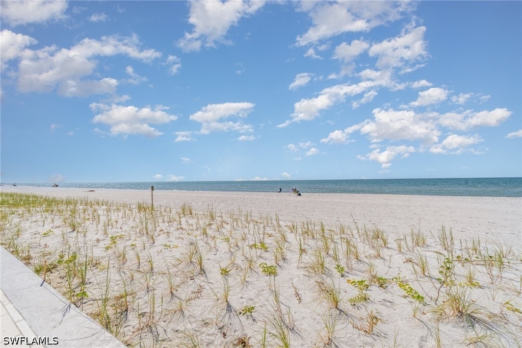 3443 Gulf Shore Boulevard N - Photo 16