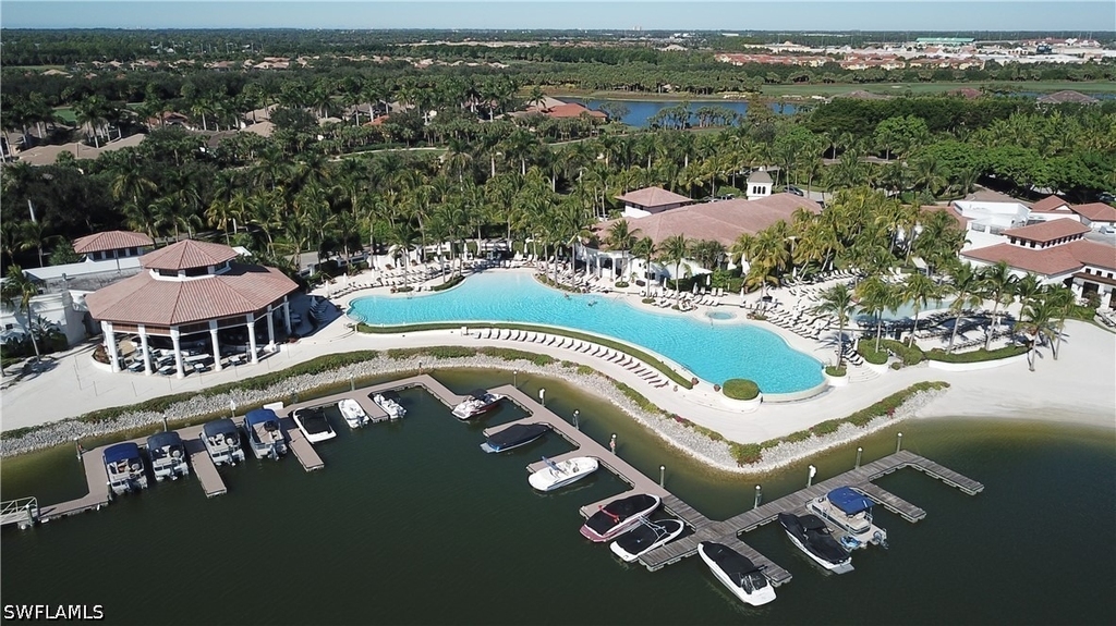 10000 Isola Way - Photo 18