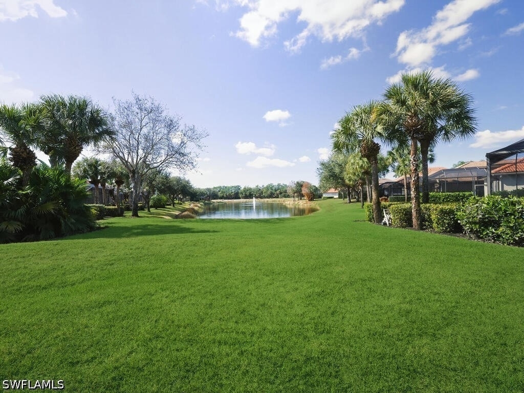 10000 Isola Way - Photo 11