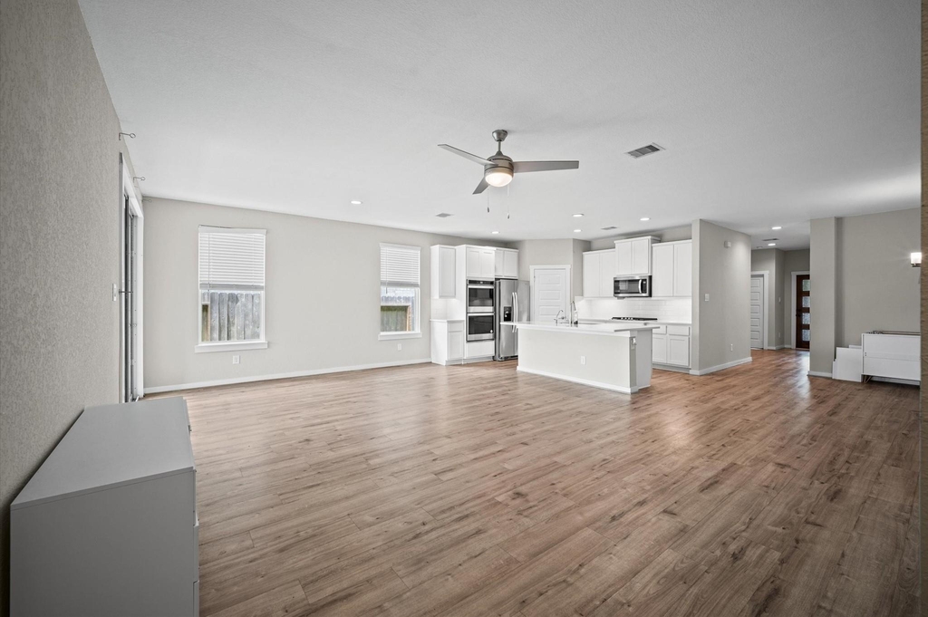 3042 Schultz Manor Lane - Photo 9