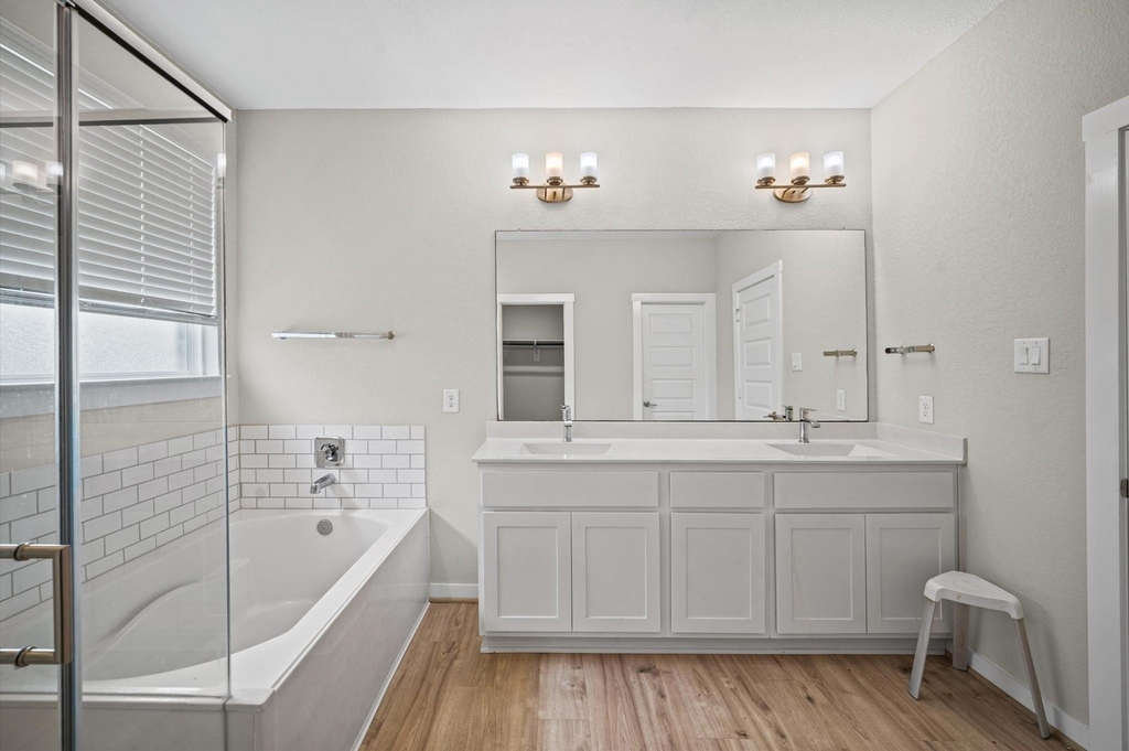 3042 Schultz Manor Lane - Photo 18