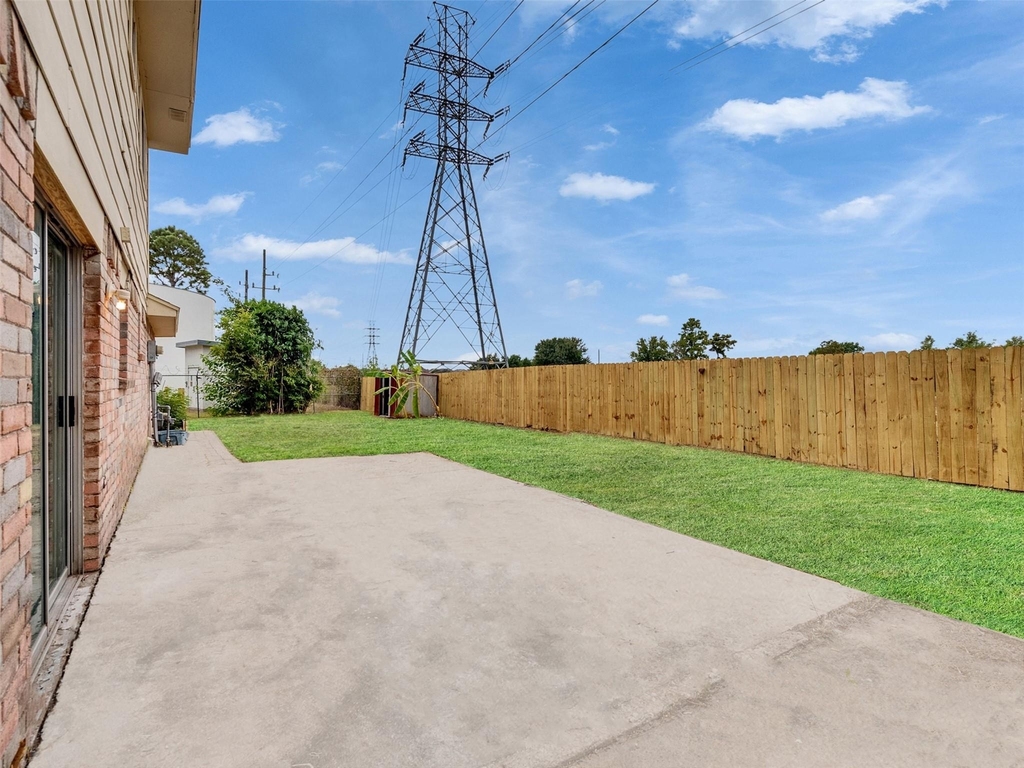 4003 Swinden Drive - Photo 23