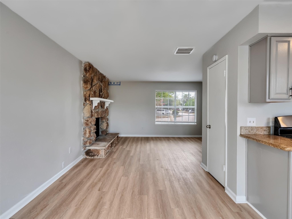 4003 Swinden Drive - Photo 5