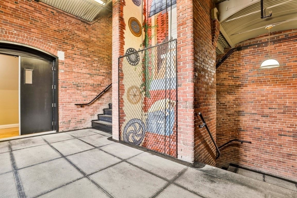 670 North Commercial - Photo 19