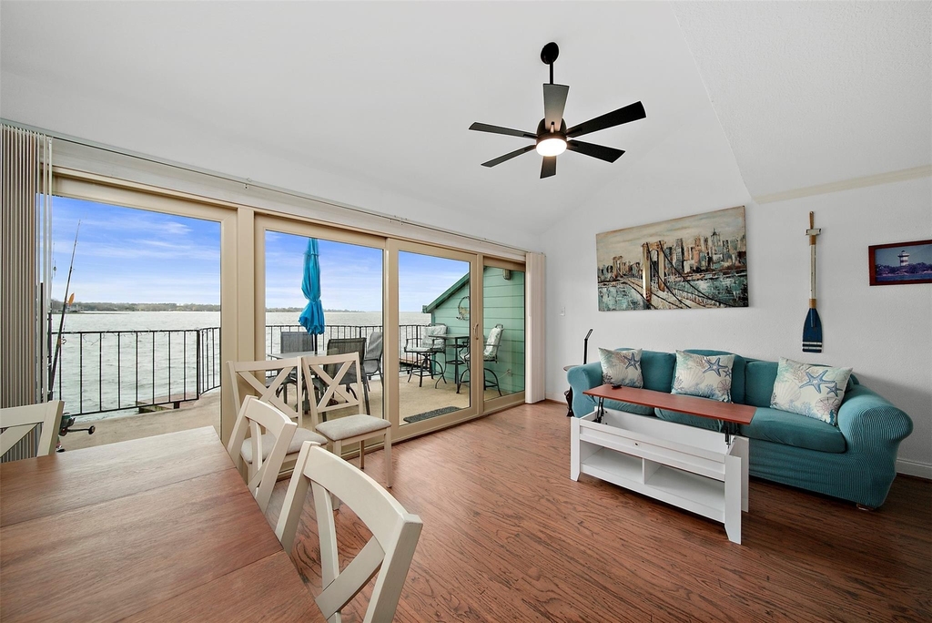 7041 Kingston Cove Ln - Photo 3
