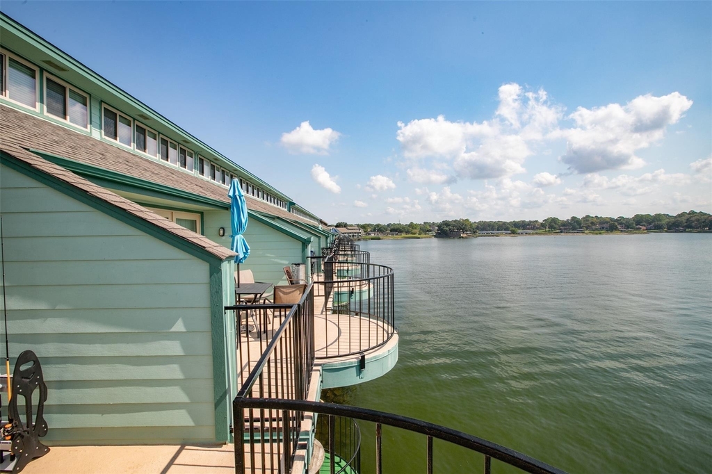 7041 Kingston Cove Ln - Photo 9