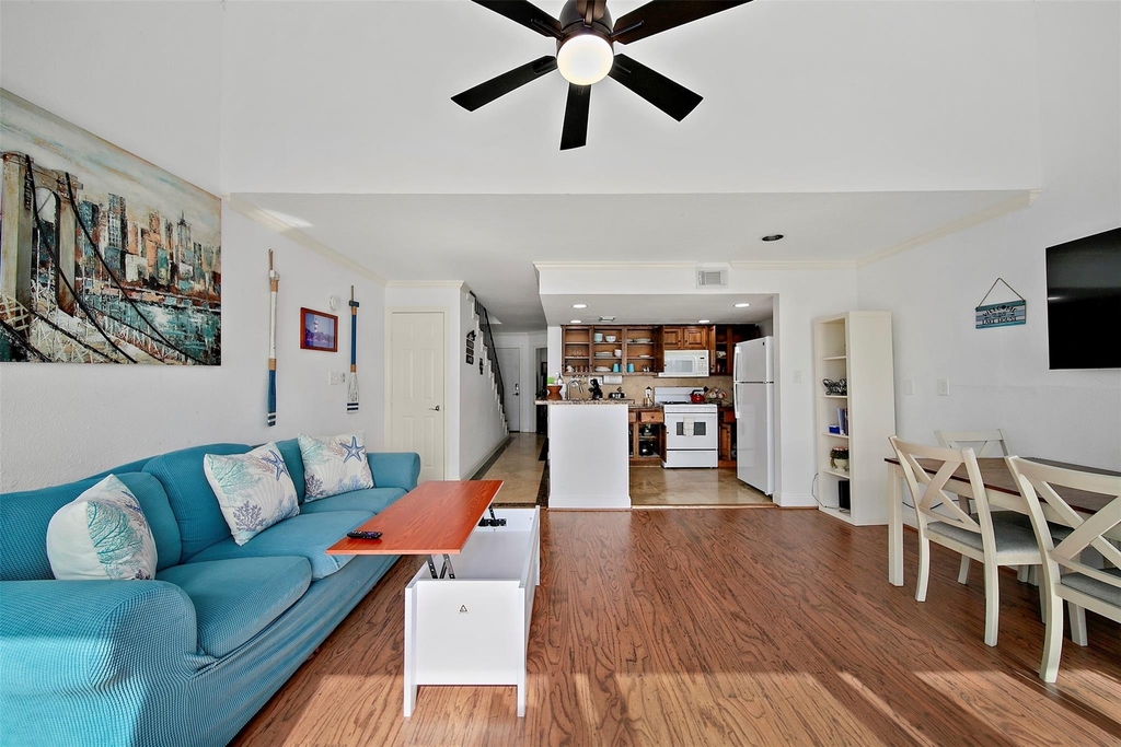 7041 Kingston Cove Ln - Photo 5