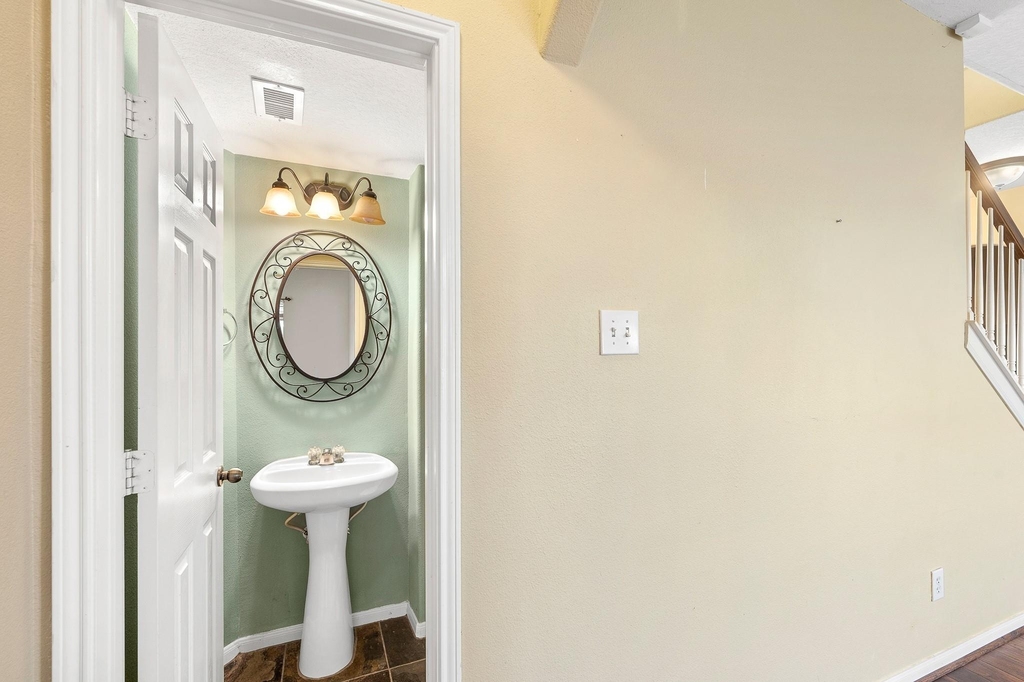 10003 Lynette Falls Drive - Photo 19