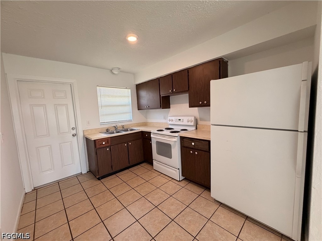 711 Gordon Avenue S - Photo 3