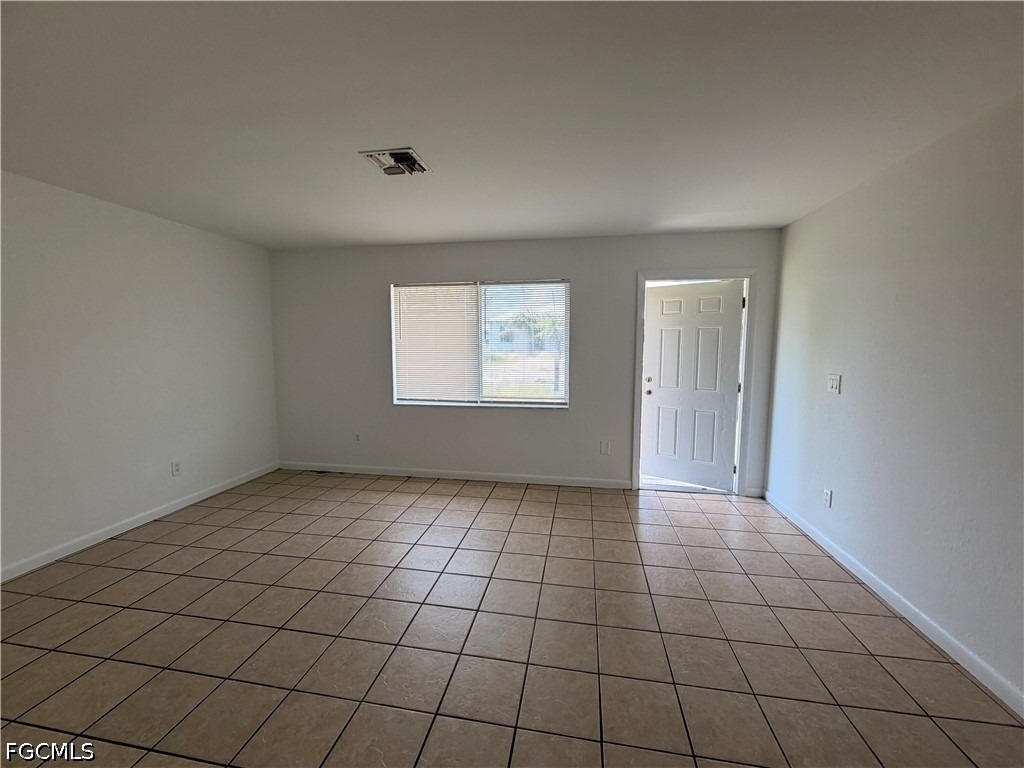 711 Gordon Avenue S - Photo 1