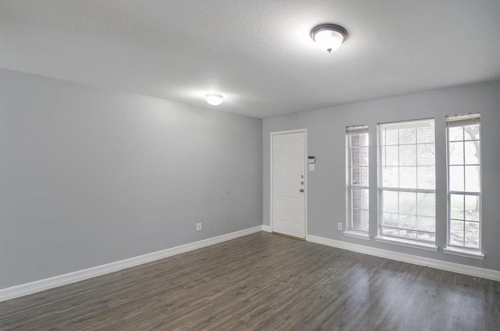 5007 Amorgas Isle Drive - Photo 4