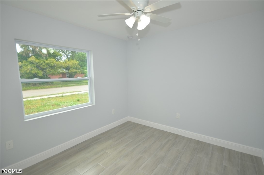 2955 Dunbar Avenue - Photo 2