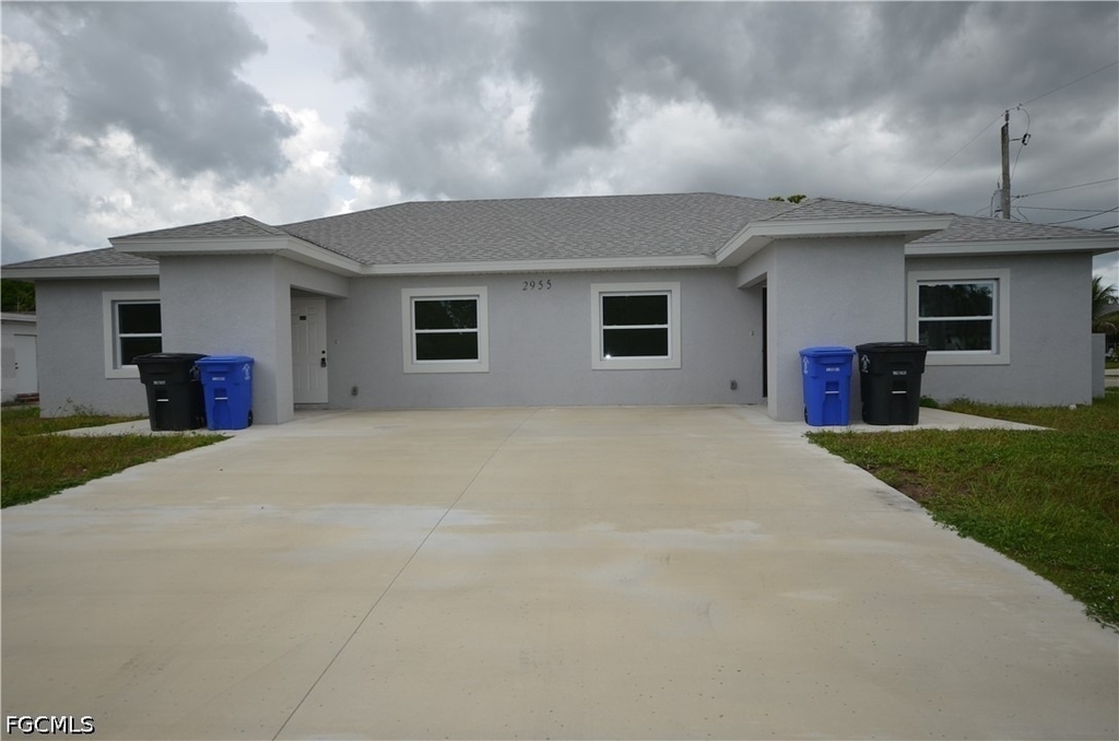 2955 Dunbar Avenue - Photo 0
