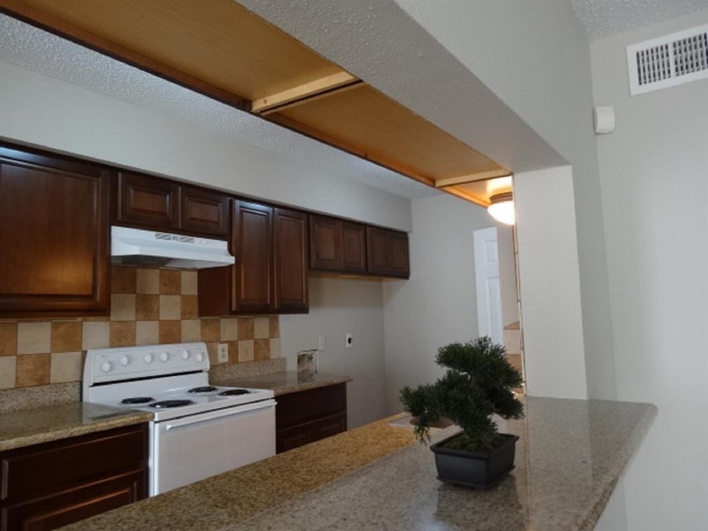 15521 Weldon Drive - Photo 1