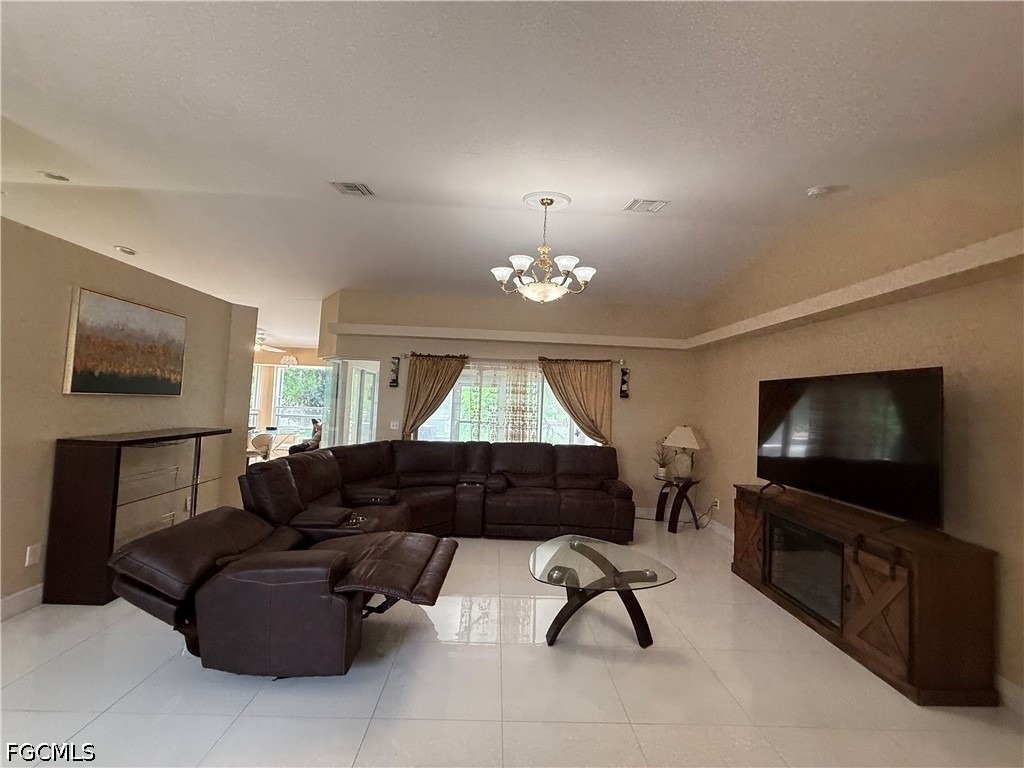 415 Se 21st Street - Photo 8