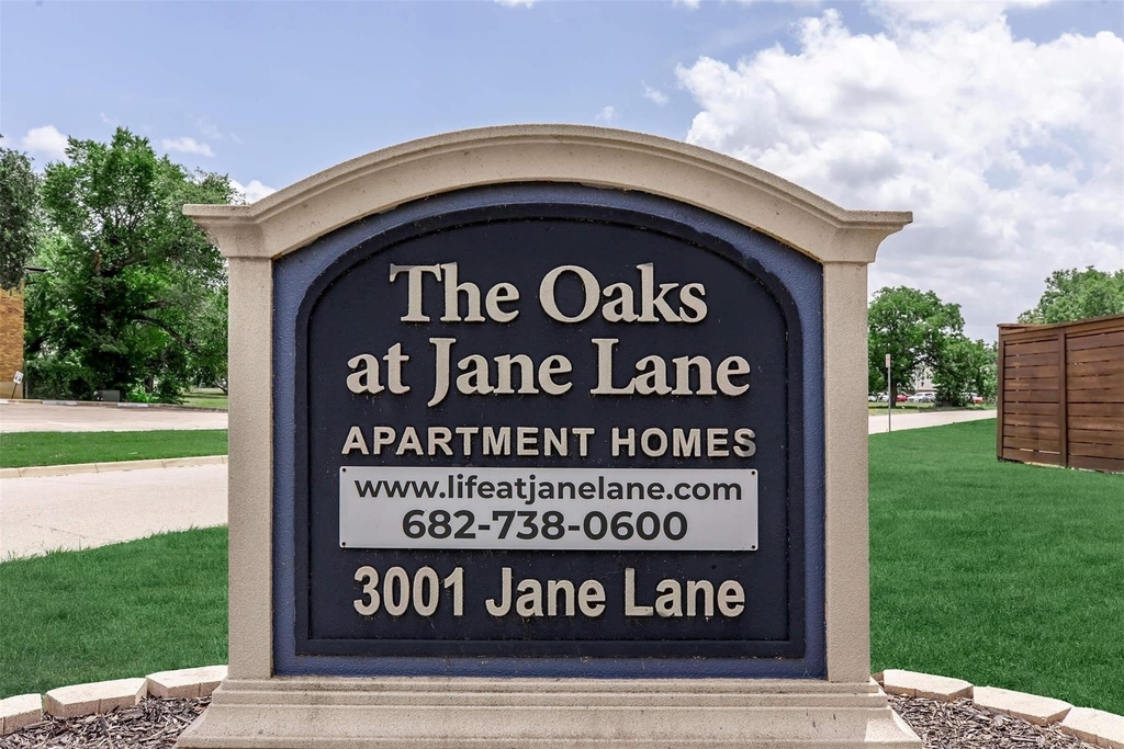 3001 Jane Lane - Photo 0
