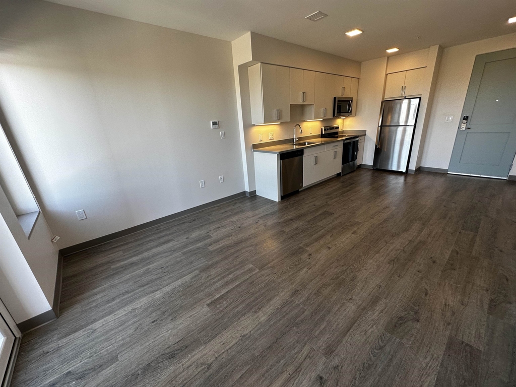 409 Elm - Photo 7