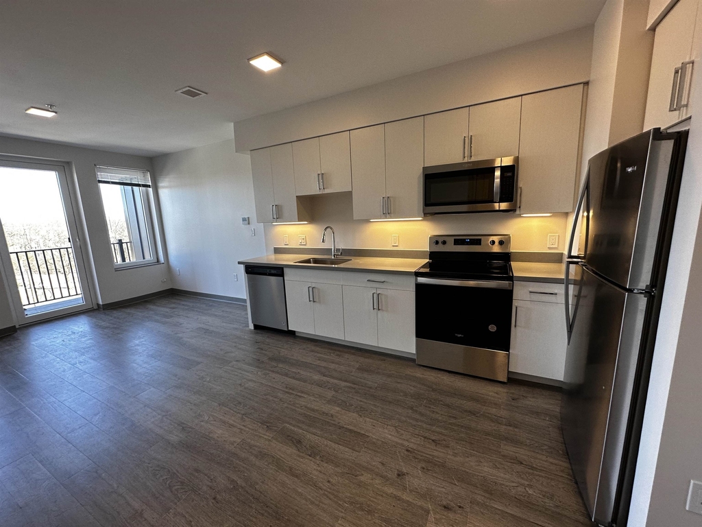 409 Elm - Photo 4