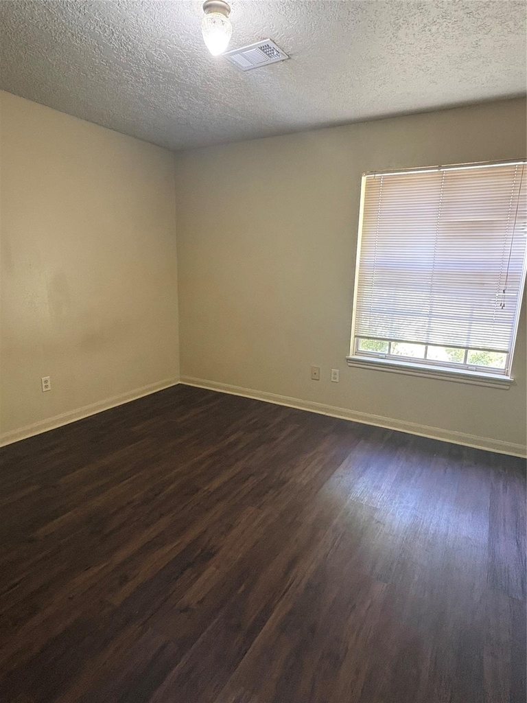 118 Honeysuckle Street - Photo 8