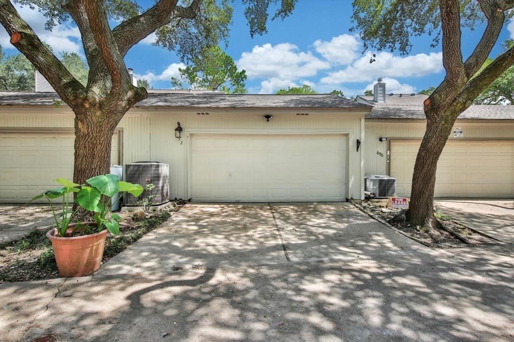 652 N Eldridge Parkway - Photo 18