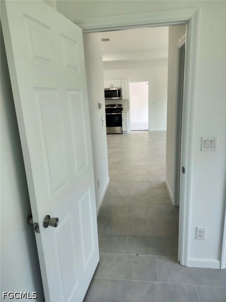 1104 Capri Street E - Photo 2