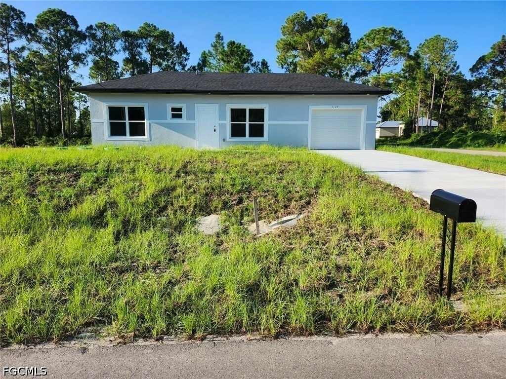 1104 Capri Street E - Photo 0