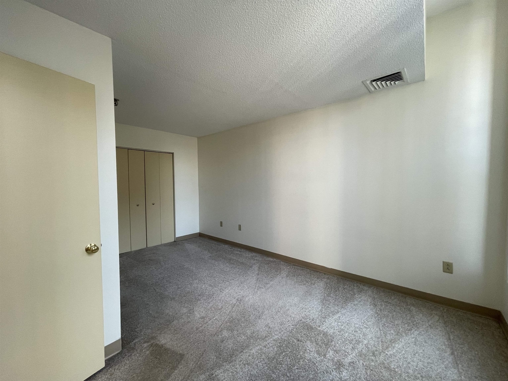 30 Hanover - Photo 31