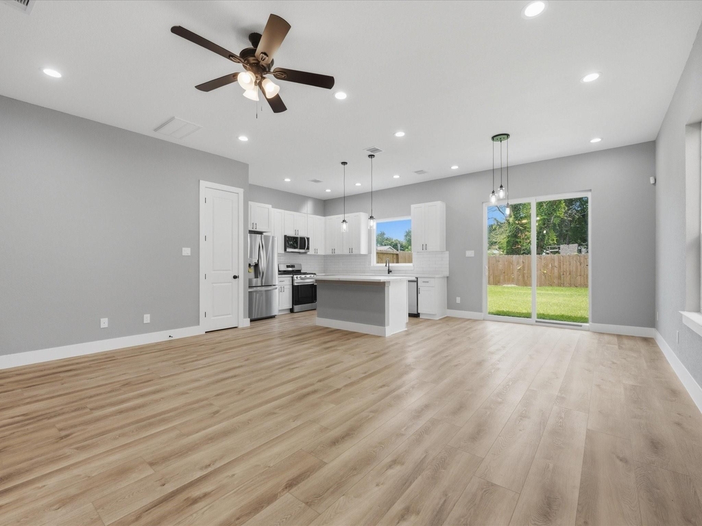 2022 Wavell Street - Photo 8