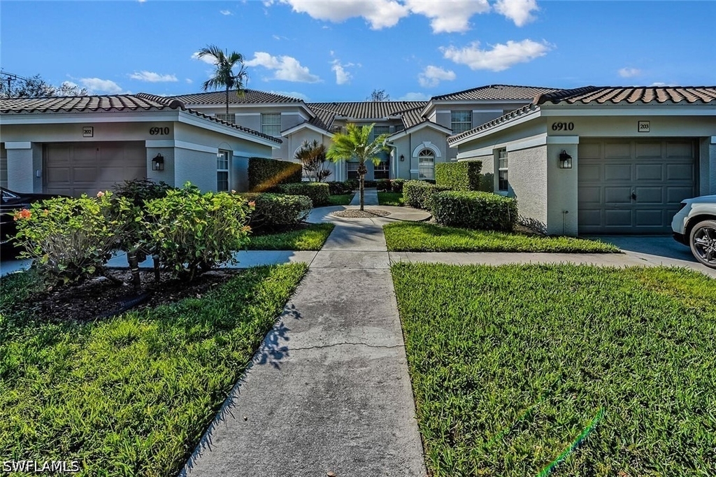 6910 Satinleaf Road N - Photo 2