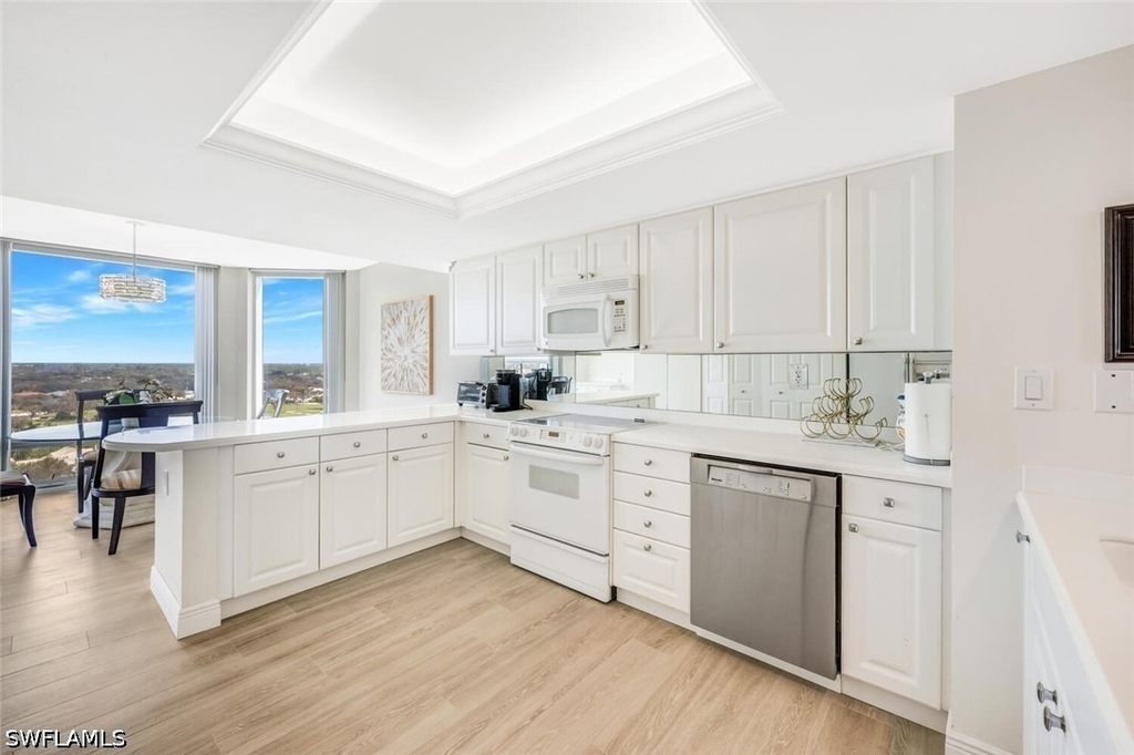 6849 Grenadier Boulevard - Photo 7