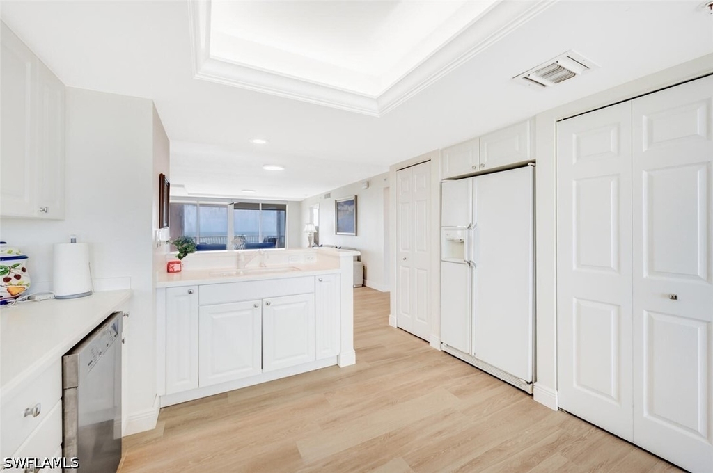 6849 Grenadier Boulevard - Photo 8